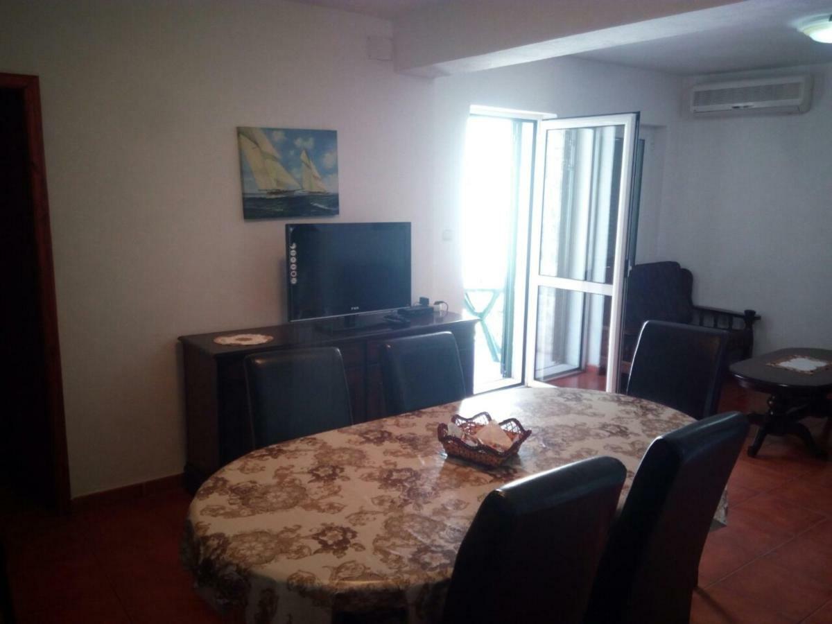 Apartmani Jasmina Kotor Eksteriør billede