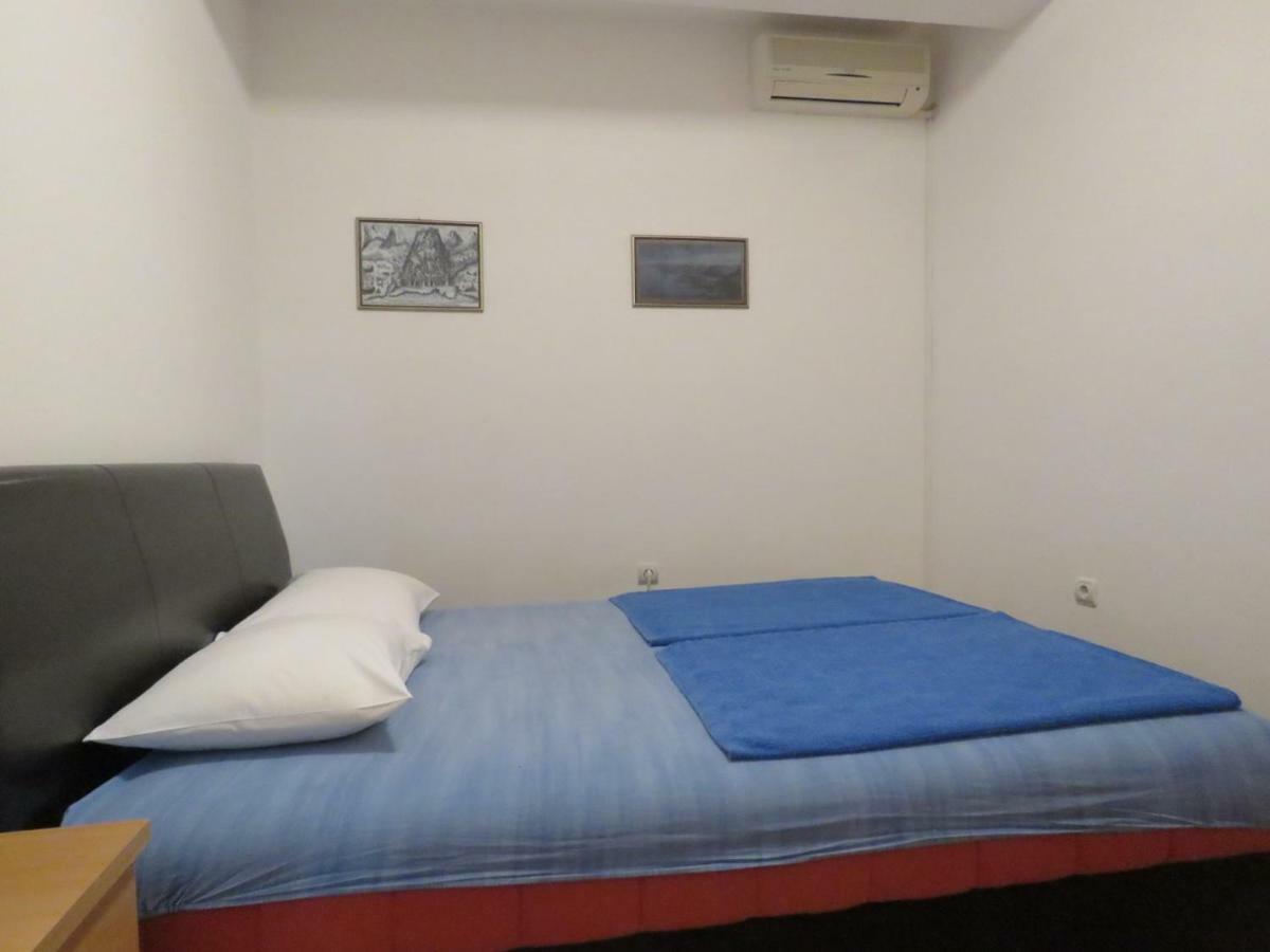 Apartmani Jasmina Kotor Eksteriør billede