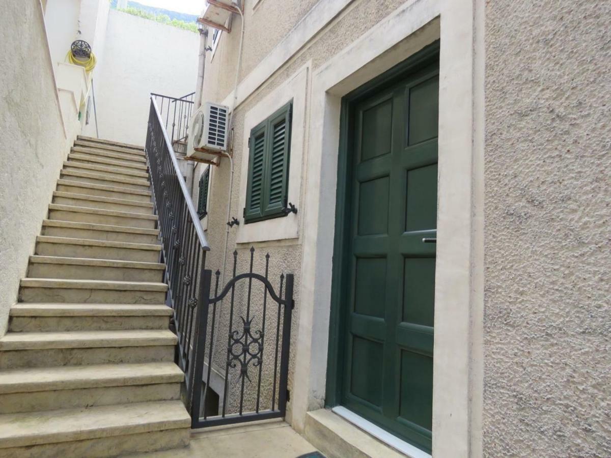 Apartmani Jasmina Kotor Eksteriør billede